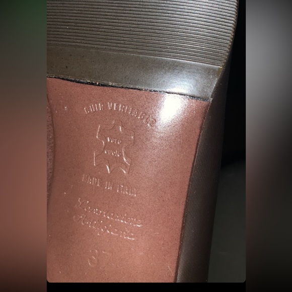 Lorbac Heels size 7 - Office Attire - Picture 2 of 2